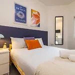 Itsimplestay Suites