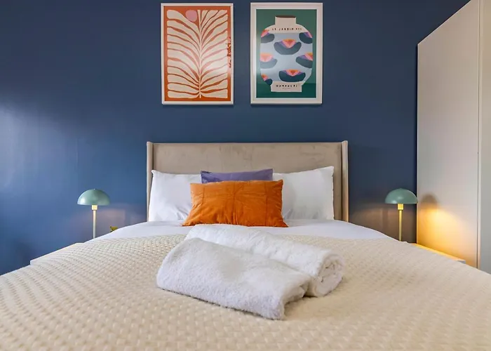 Itsimplestay Suites